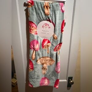 Mushroom Print Plush Blanket